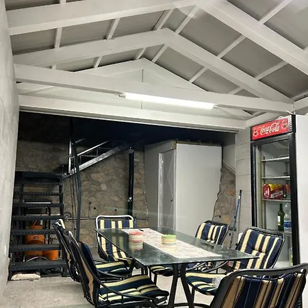 Jelena أوباتيا